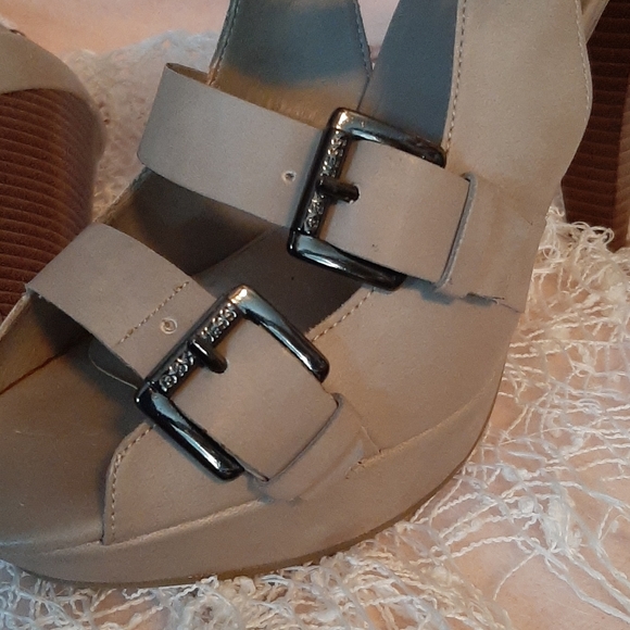 Guess high heel shoes - Picture 4 of 6